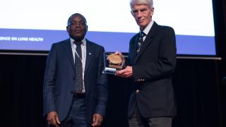 Andrew Nunn receiving The Union Medal